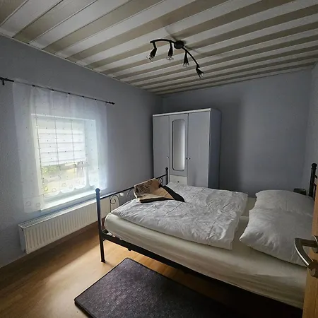 Ferienhaeuschen In Der Naehe Der Kirche