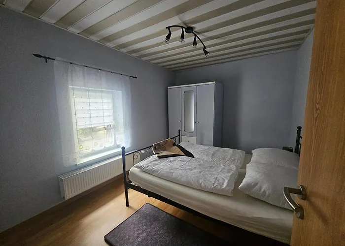 Ferienhaeuschen In Der Naehe Der Kirche